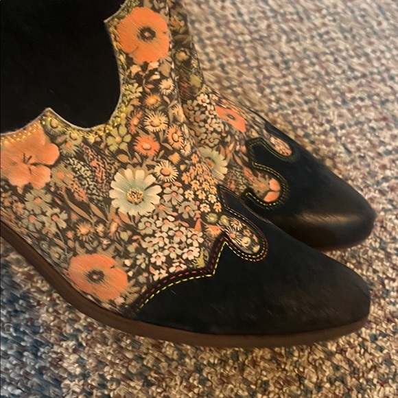 L'Artiste by Spring Step Lady Luck Shine Suede Boot Navy Multi Women 10.5 NWOB - Picture 5 of 10